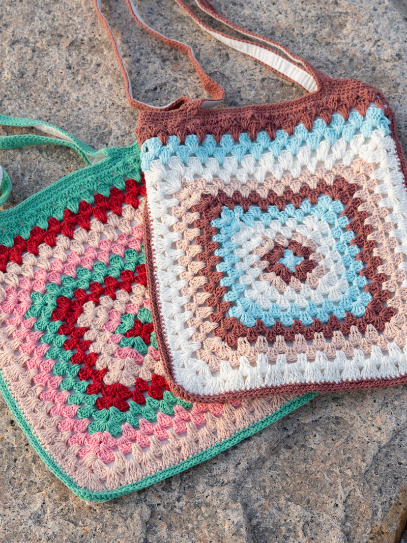 Crochet tote
