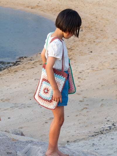 Crochet tote