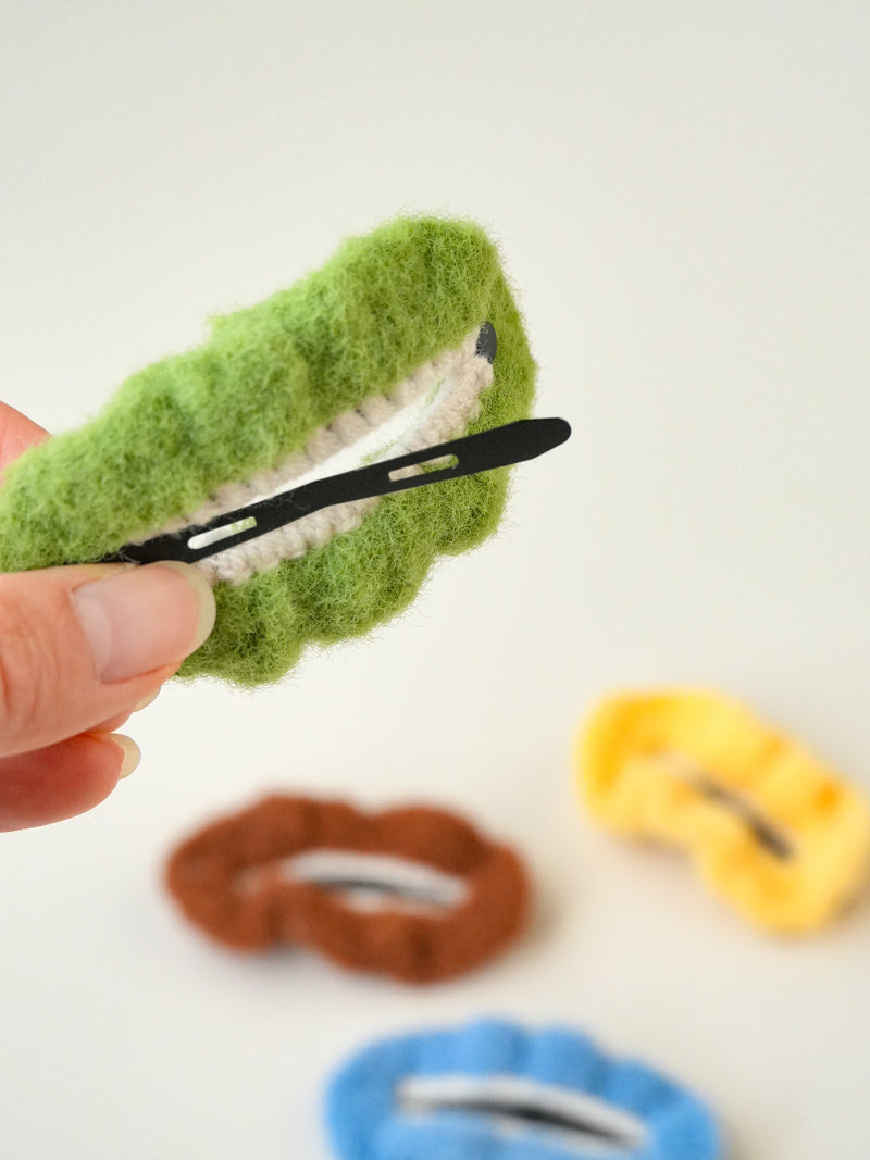 Knit hair pin