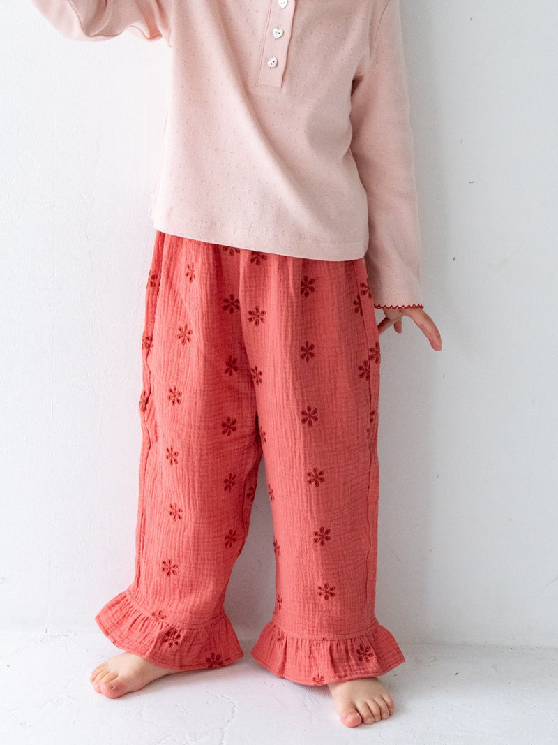 Flower crepe pants