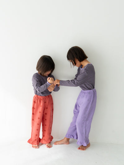Flower crepe pants